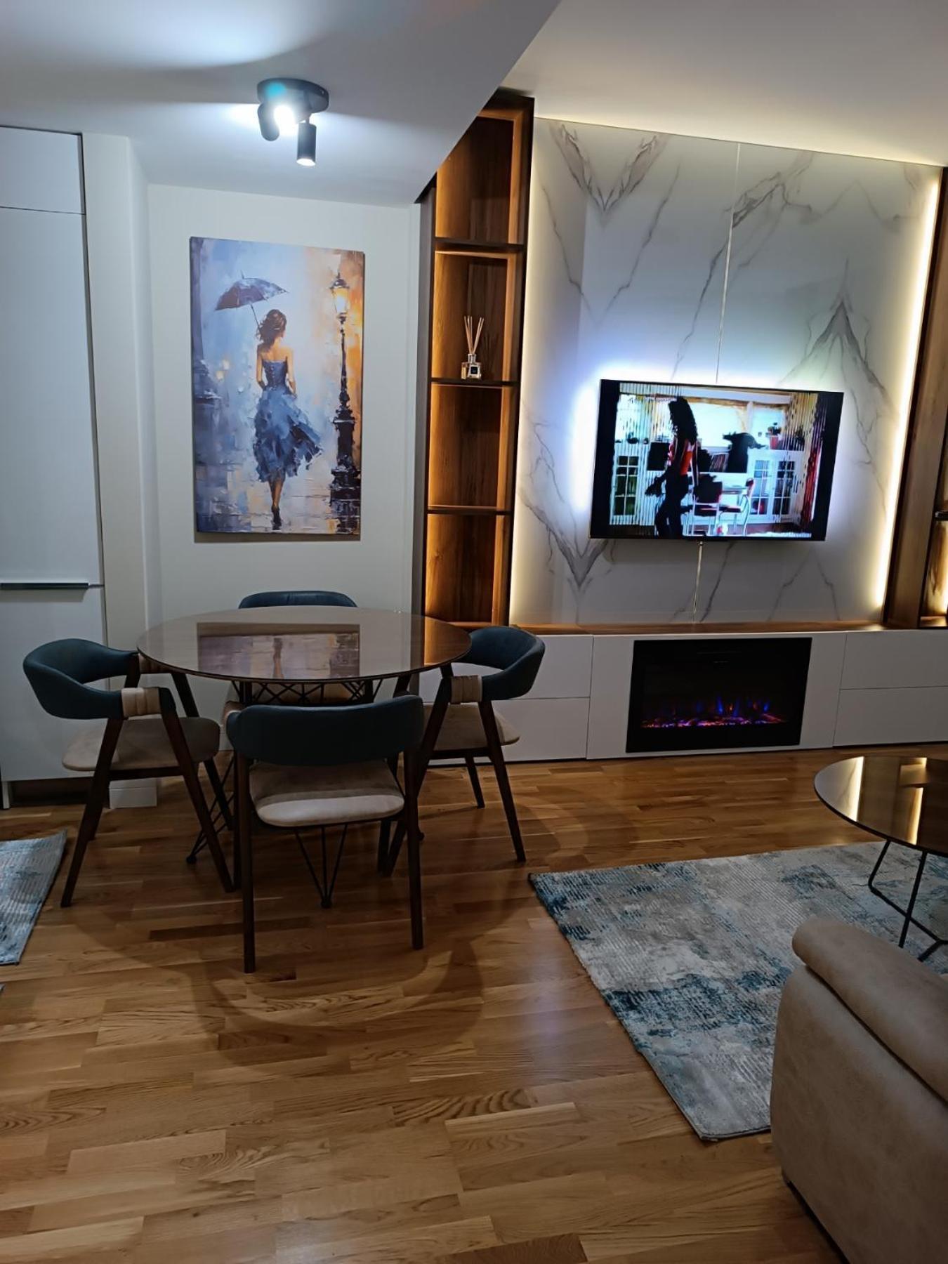 Anika Luxury Apartment At Diamond Center Skopje Buitenkant foto