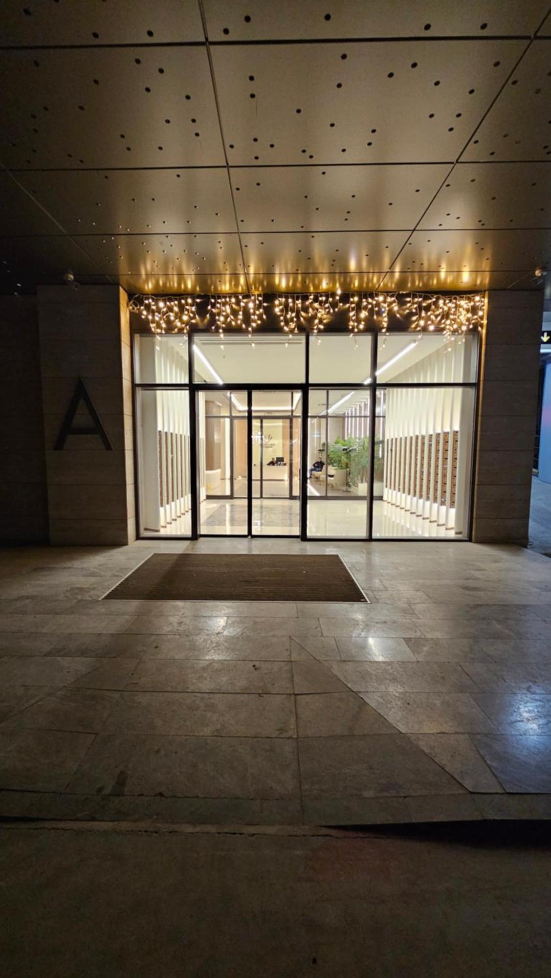 Anika Luxury Apartment At Diamond Center Skopje Buitenkant foto