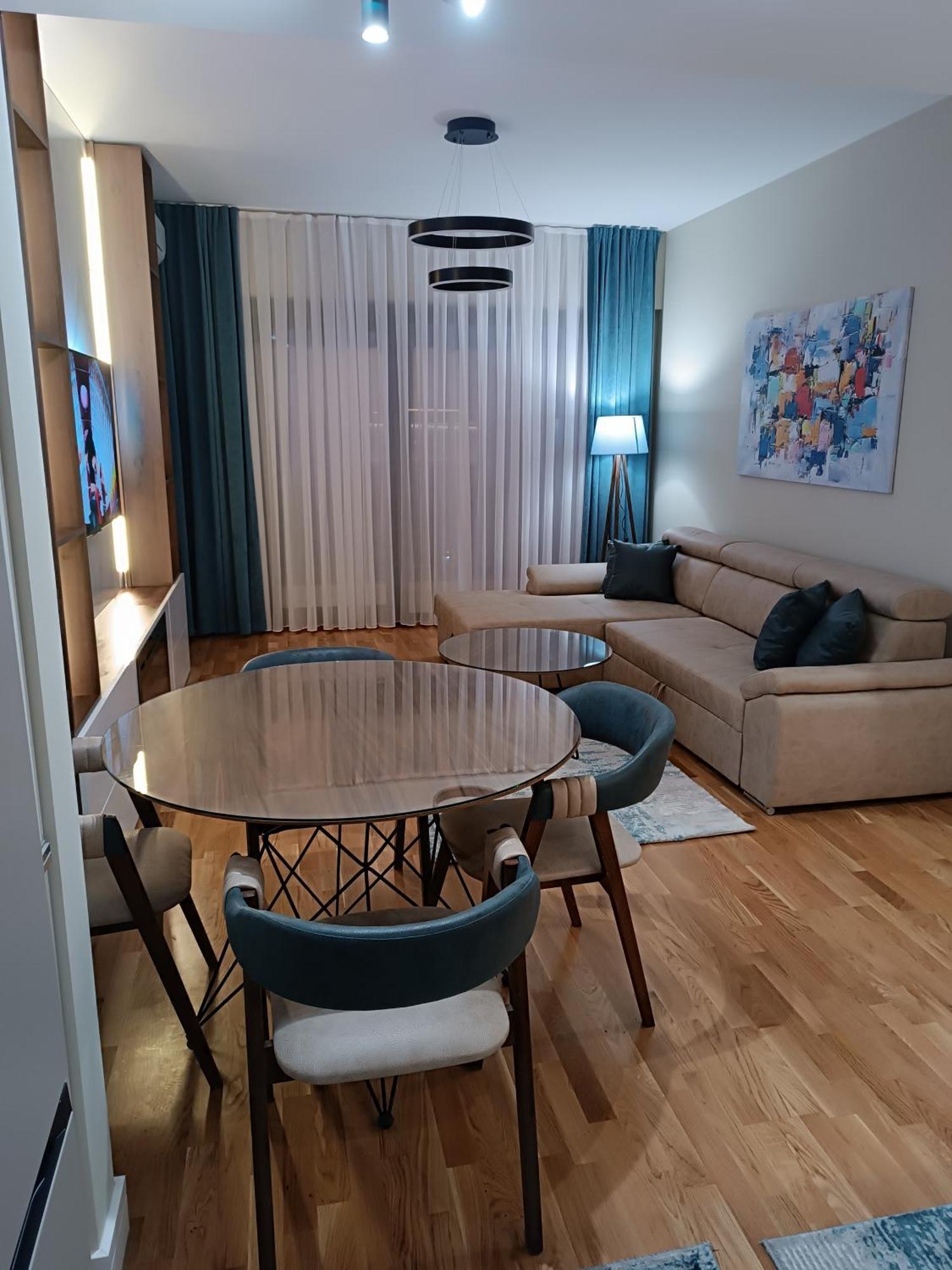 Anika Luxury Apartment At Diamond Center Skopje Buitenkant foto