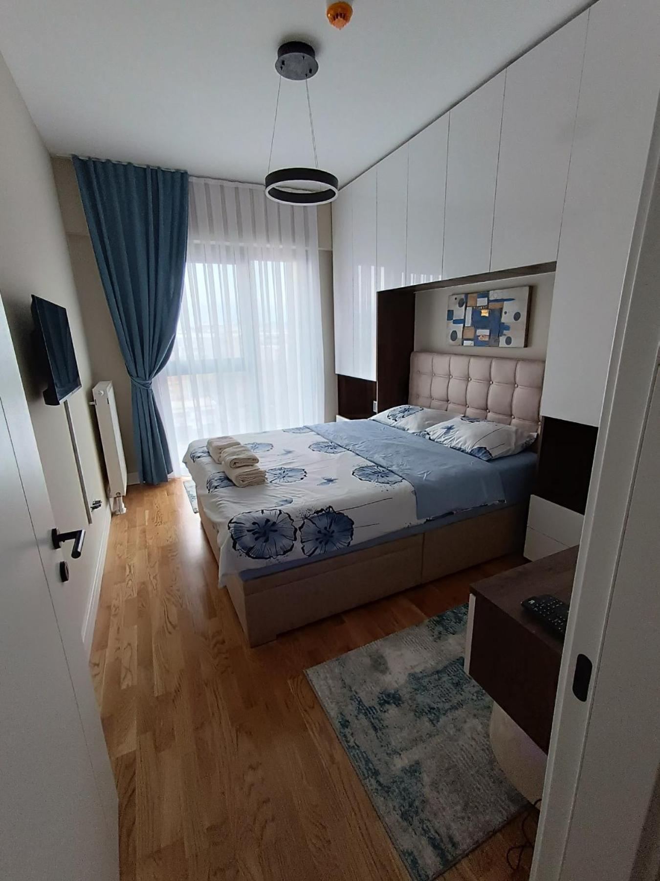 Anika Luxury Apartment At Diamond Center Skopje Buitenkant foto