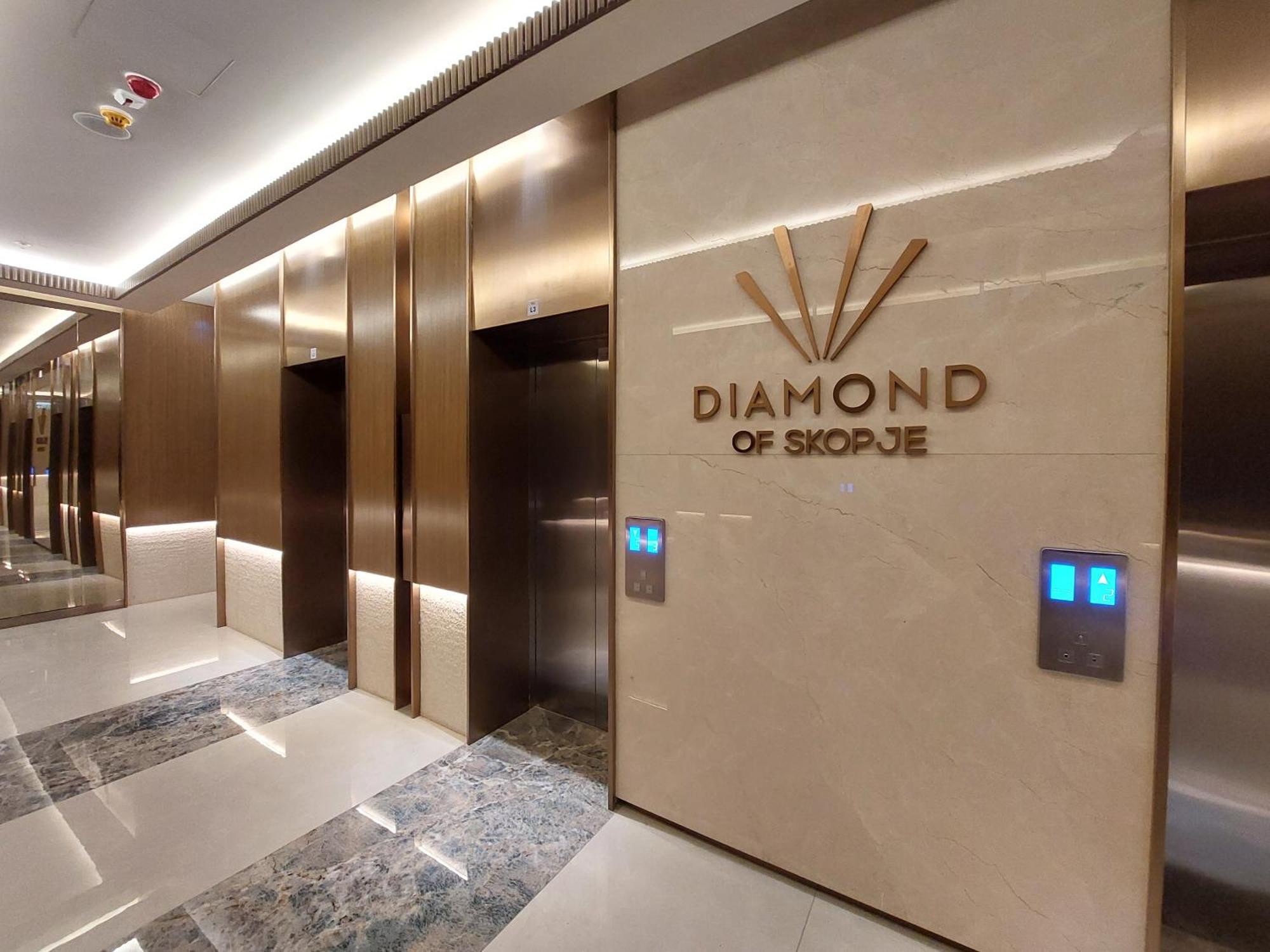 Anika Luxury Apartment At Diamond Center Skopje Buitenkant foto