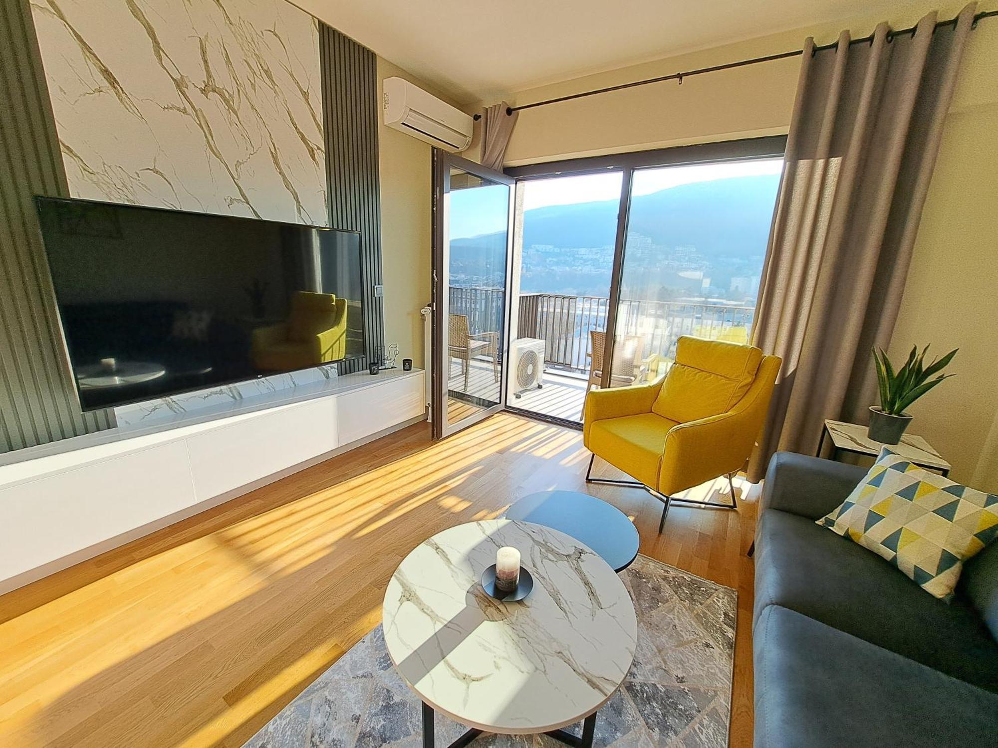 Anika Luxury Apartment At Diamond Center Skopje Buitenkant foto